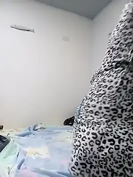 Snapshot of IIv0ryN0IIReX-XX chatting on 02.14.26 IIv0ryN0IIReX-XX online show from 02.14.26