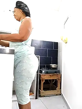 Snapshot of IIv0ryN0IIReX-XX chatting on 03.18.26 IIv0ryN0IIReX-XX online show from 03.18.26