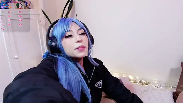 Snapshot of Xayah_and_Rakan chatting on 01.10.26 Xayah and Rakan online show from 01.10.26