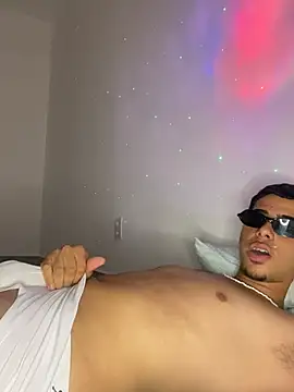 Snapshot of lzinho9153 chatting on 01.12.26 lzinho9153 online show from 01.12.26