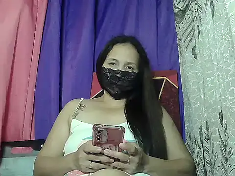 Snapshot of prettymomma24xx chatting on 06.23.26 prettymomma24xx online show from 06.23.26