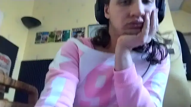 Snapshot of julialafemboy59 chatting on 03.21.26 julialafemboy59 online show from 03.21.26