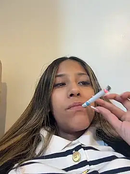 vicky bass  online show from 05.05.26