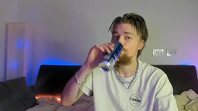 Snapshot of Lev_Miller chatting on 03.04.26 Lev Miller online show from 03.04.26