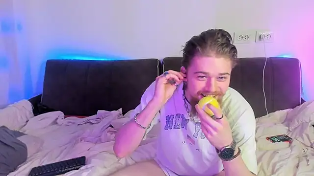 Snapshot of Lev_Miller chatting on 03.06.26 Lev Miller online show from 03.06.26