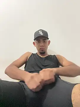 Snapshot of youngalexofficial chatting on 02.10.26 youngalexofficial online show from 02.10.26