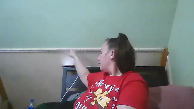 Snapshot of DallaStone chatting on 12.28.24 DallaStone online show from 12.28.24