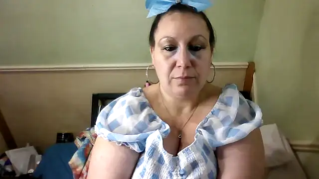 Snapshot of DallaStone chatting on 10.05.25 DallaStone online show from 10.05.25