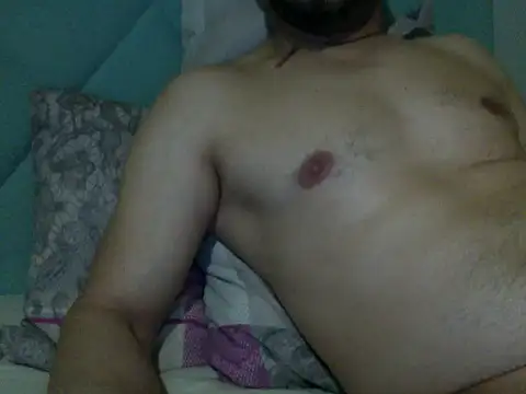 Snapshot of ekremzztrk chatting on 02.18.26 ekremzztrk online show from 02.18.26