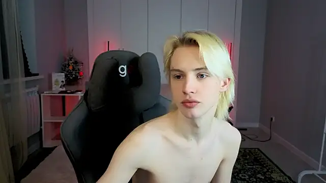 Snapshot of lucidangelok1 chatting on 02.28.26 lucidangelok1 online show from 02.28.26