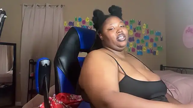 Chocolatebunnyxx96 online show from 06.10.26