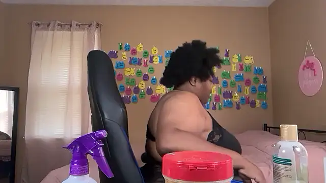 Chocolatebunnyxx96 online show from 06.20.26