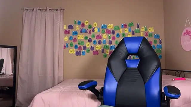 Chocolatebunnyxx96 online show from 06.24.26