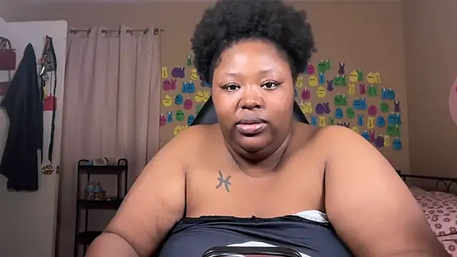 Chocolatebunnyxx96 online show from 07.14.26