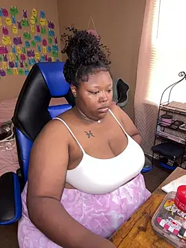 Chocolatebunnyxx96 online show from 07.27.26
