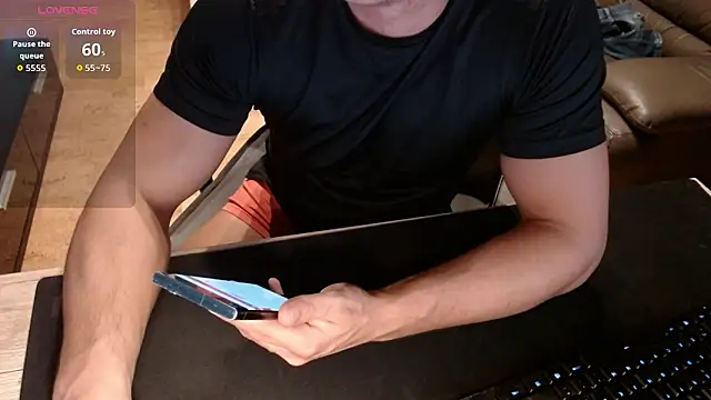 Snapshot of sensualman90 chatting on 01.17.26 sensualman90 online show from 01.17.26