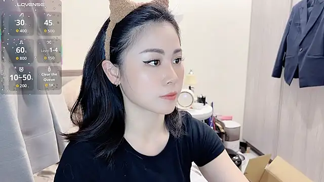 Snapshot of BabyOneDaily chatting on 05.19.26 BabyOneDaily online show from 05.19.26