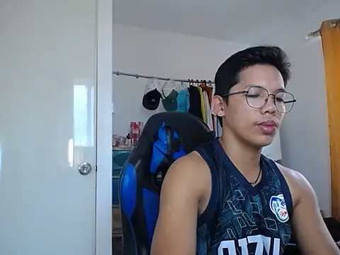 holly oreo online show from 06.13.26