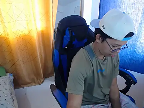 holly oreo online show from 06.30.26
