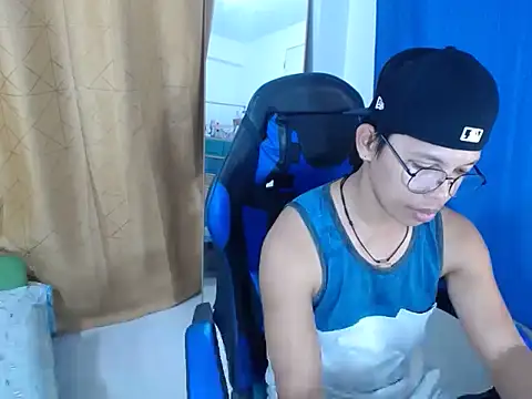 holly oreo online show from 07.03.26