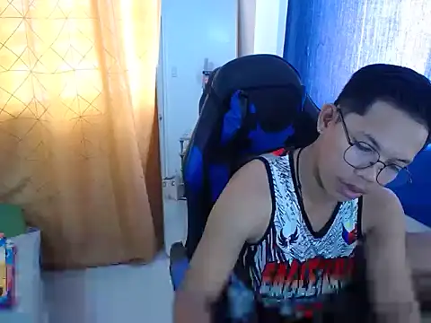 holly oreo online show from 07.18.26