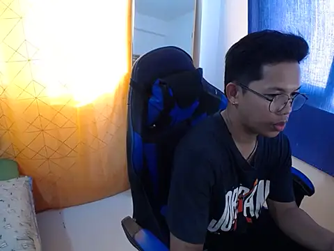 holly oreo online show from 07.22.26