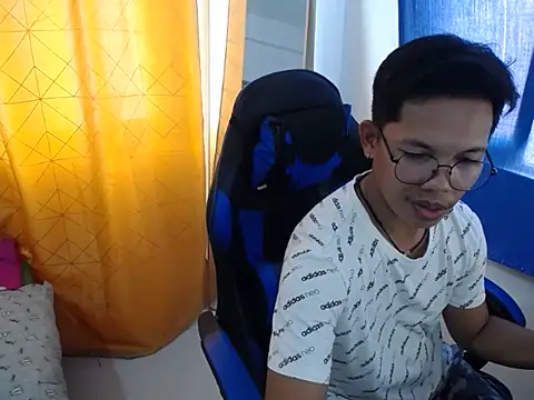 holly oreo online show from 07.25.26