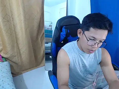 holly oreo online show from 07.26.26