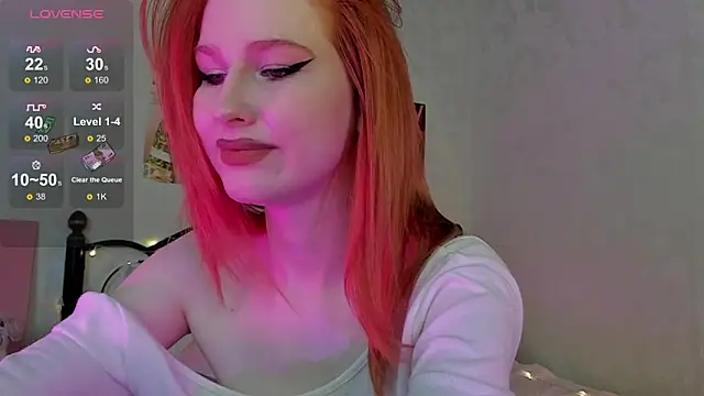 LovelytLuna online show from 02.03.26