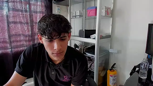 Snapshot of MaxStar26 chatting on 01.19.26 MaxStar26 online show from 01.19.26