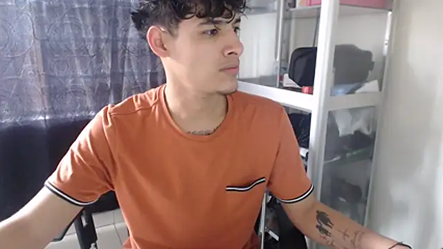 Snapshot of MaxStar26 chatting on 02.01.26 MaxStar26 online show from 02.01.26