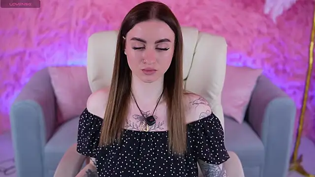 AlexaFleur online show from 04.22.26