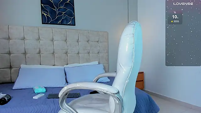 Mia dolls18 online show from 03.13.26