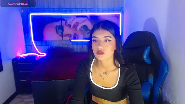 Snapshot of honeyluxe_ chatting on 02.08.26 honeyluxe online show from 02.08.26