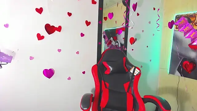 Snapshot of honeyluxe_ chatting on 03.11.26 honeyluxe online show from 03.11.26