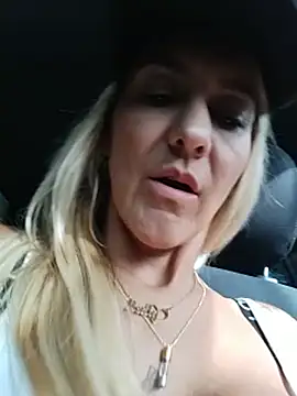 Snapshot of Monita_Med chatting on 06.26.26 Monita Med online show from 06.26.26