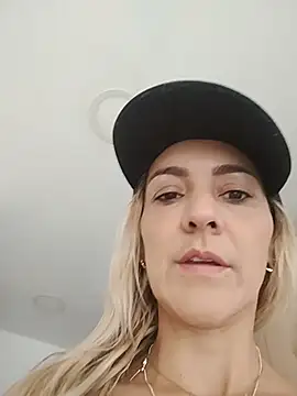 Snapshot of Monita_Med chatting on 07.18.26 Monita Med online show from 07.18.26