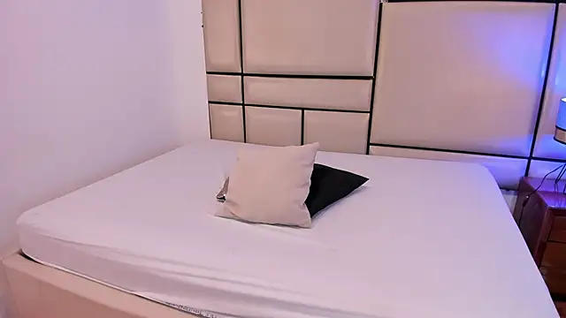 alejandra loppez online show from 02.23.26