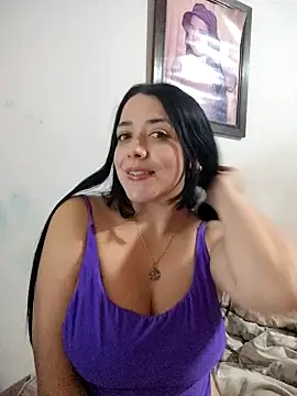 Snapshot of Vivianasweet chatting on 01.14.26 Vivianasweet online show from 01.14.26