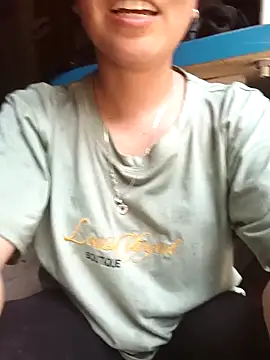 Snapshot of vesla-2k chatting on 04.07.26 vesla-2k online show from 04.07.26