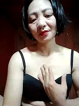 Snapshot of Some-03 chatting on 01.13.26 Some-03 online show from 01.13.26