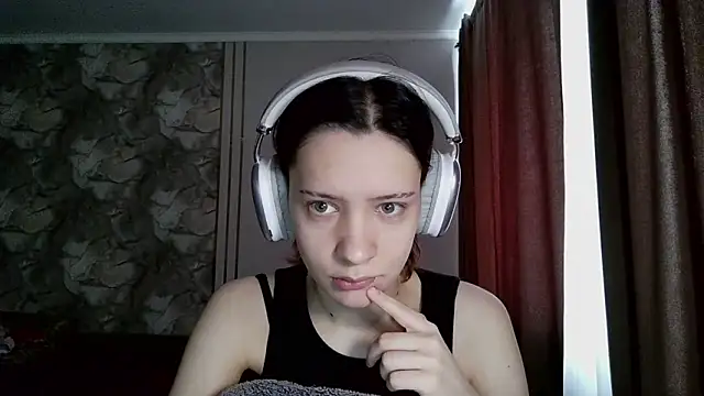 LxayBloom online show from 02.28.26