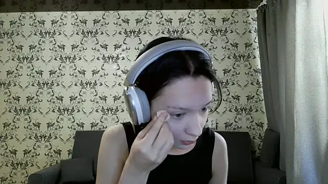 LxayBloom online show from 03.07.26