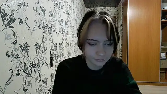 LxayBloom online show from 04.26.26