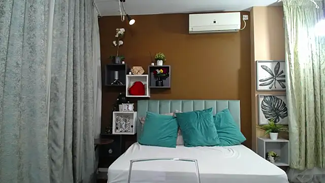 Snapshot of DarcyeJane chatting on 01.13.26 DarcyeJane online show from 01.13.26