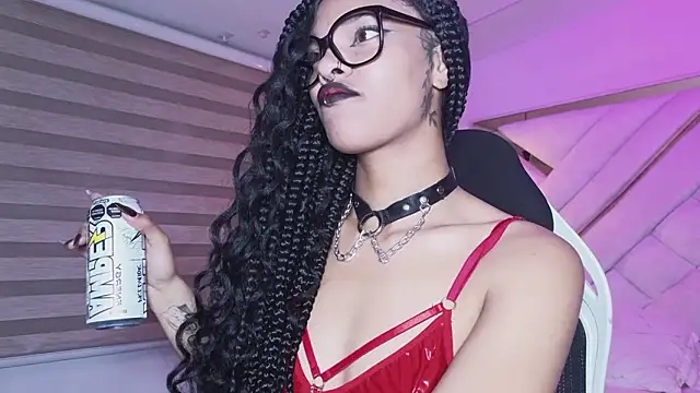 mia gatesvg online show from 02.18.26