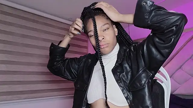 mia gatesvg online show from 03.21.26