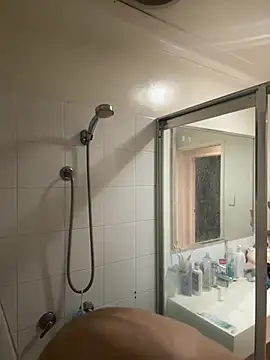 Snapshot of Milkmanjack chatting on 02.10.26 Milkmanjack online show from 02.10.26