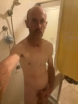 Snapshot of Milkmanjack chatting on 03.19.26 Milkmanjack online show from 03.19.26