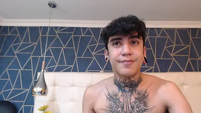 Snapshot of MarkOlsenn chatting on 01.11.26 MarkOlsenn online show from 01.11.26